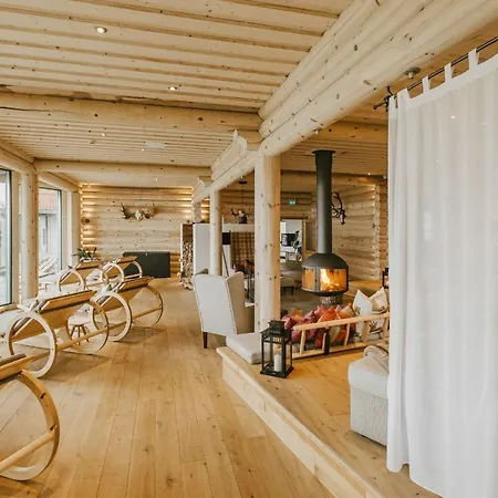 Hotel Jens Weissflog 4*